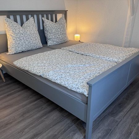 Ferienwohnung Direkt An Der Mosel Im Zentrum Von Zell Extérieur photo