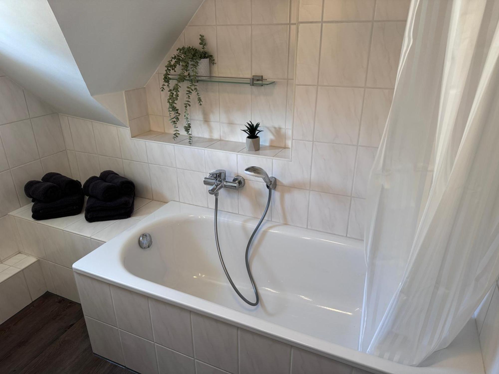 Ferienwohnung Direkt An Der Mosel Im Zentrum Von Zell Extérieur photo