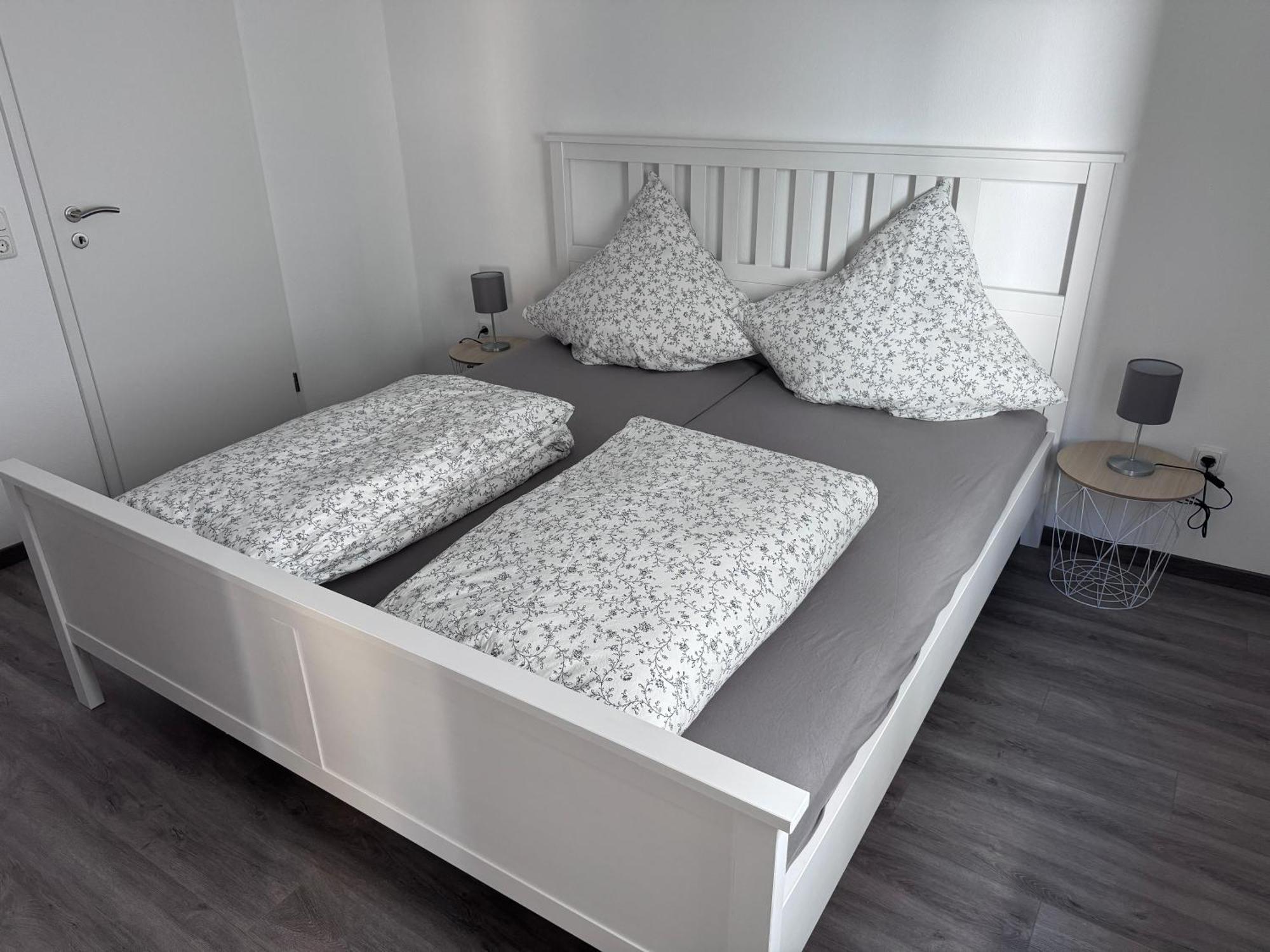Ferienwohnung Direkt An Der Mosel Im Zentrum Von Zell Extérieur photo