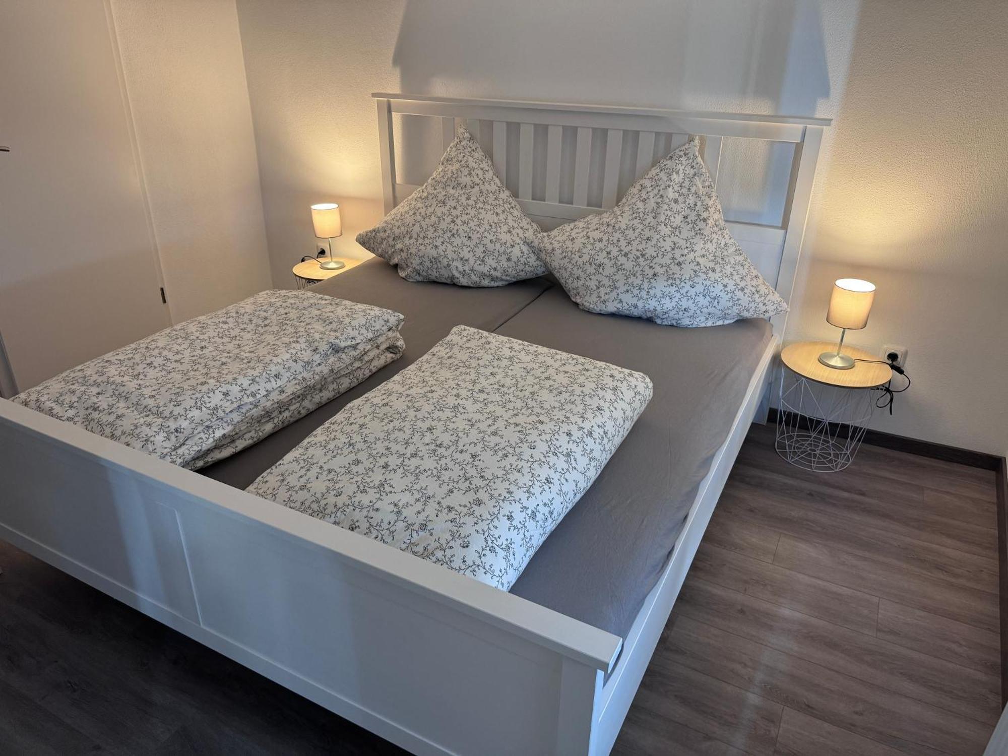 Ferienwohnung Direkt An Der Mosel Im Zentrum Von Zell Extérieur photo